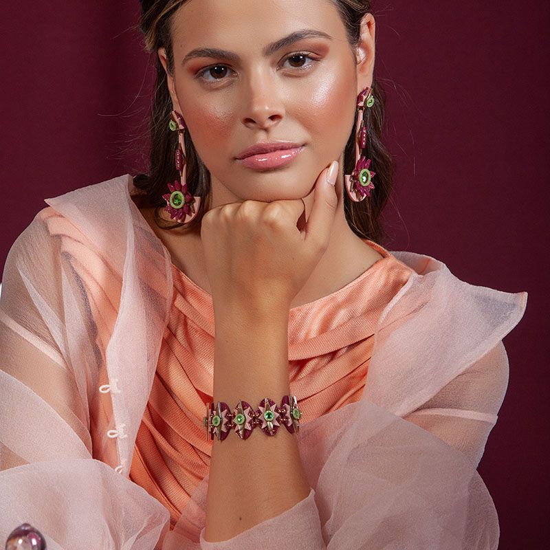 Alternative view of PULSERA PÉTALO