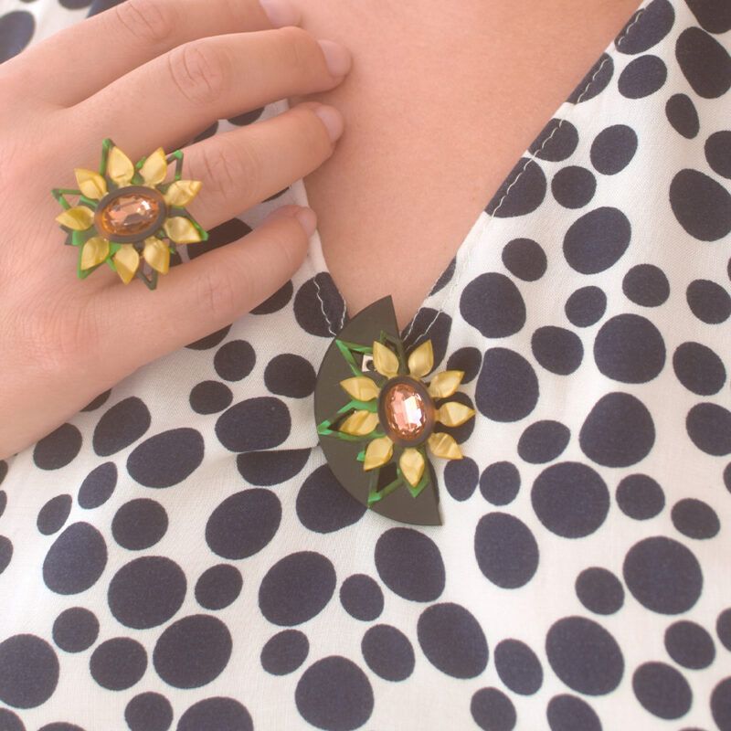 Alternative view of BROCHE GIRASOL VERDE